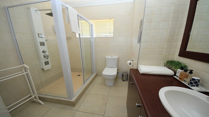 Room 2 (2 bedroom unit sleeping 4)